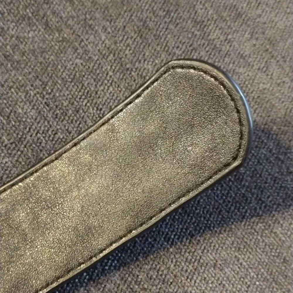 Quicksilver Logo Embossed Blet